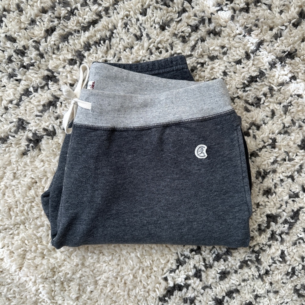 Champion & Todd Snyder men’s sweatpants/joggers - heather grey w/pockets